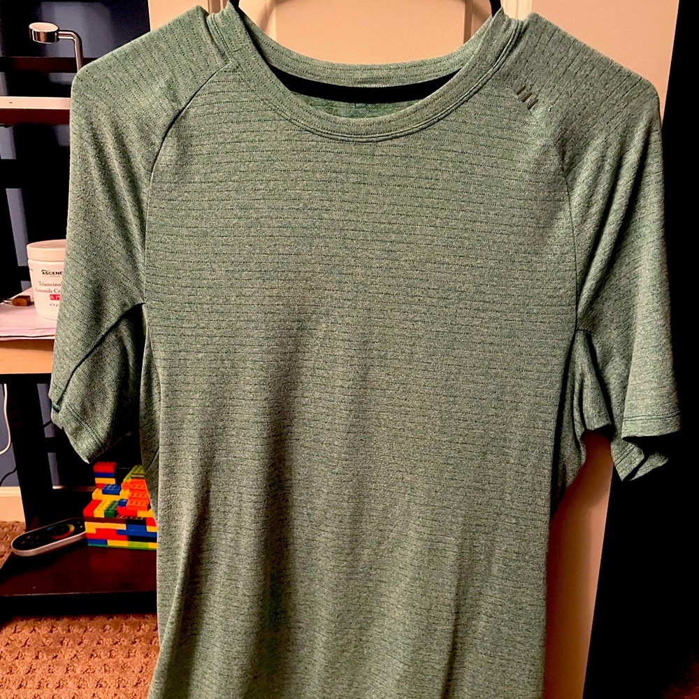 Lululemon Drysense short sleeve men’s shirt